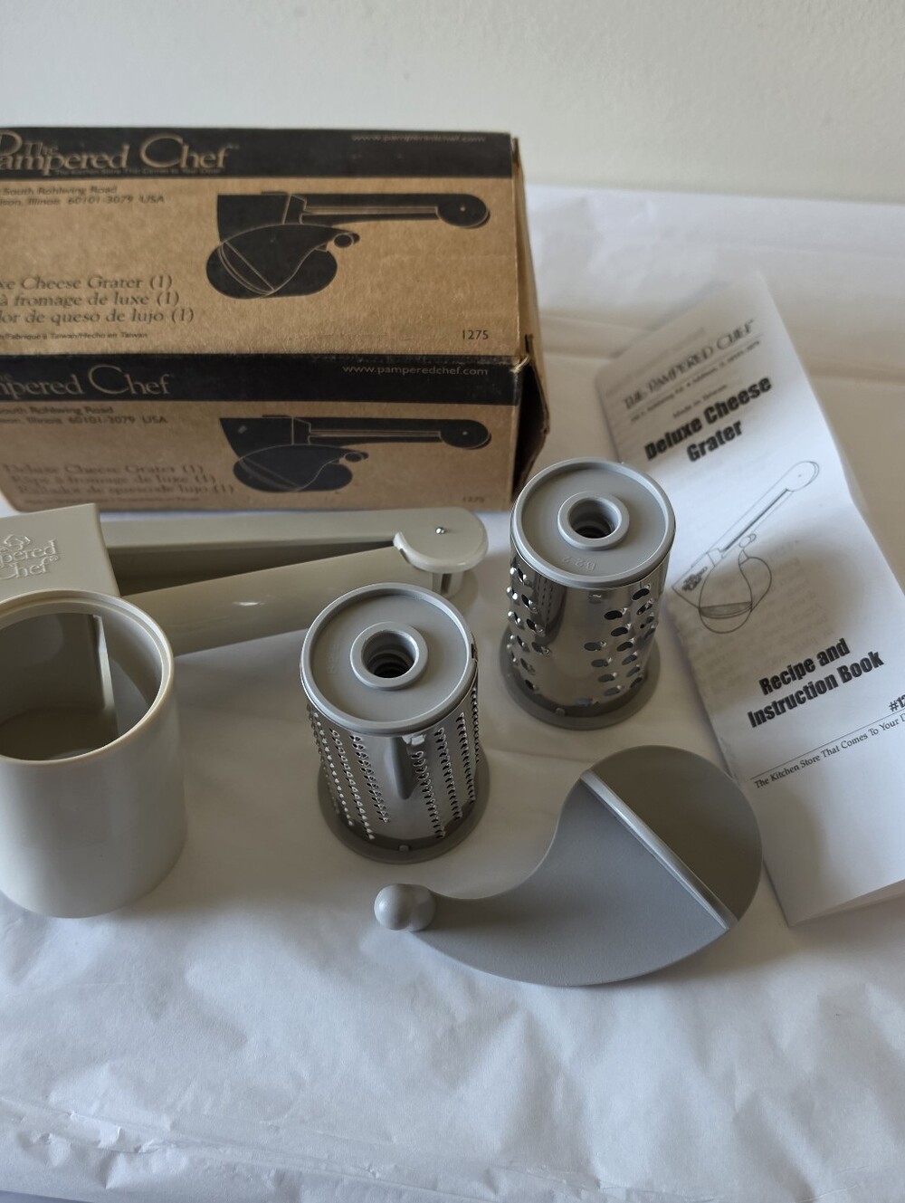 Vintage Pampered Chef Deluxe Cheese Grater 1275 New Open Box
